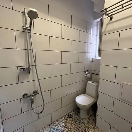 Lovely 1-bedroom With Patio 公寓